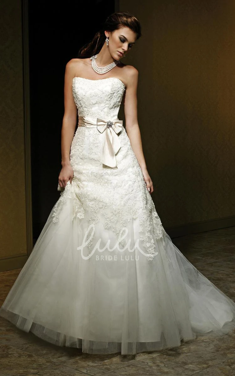 Strapless Lace&Tulle Wedding Dress with Bow A-Line Appliqued Long