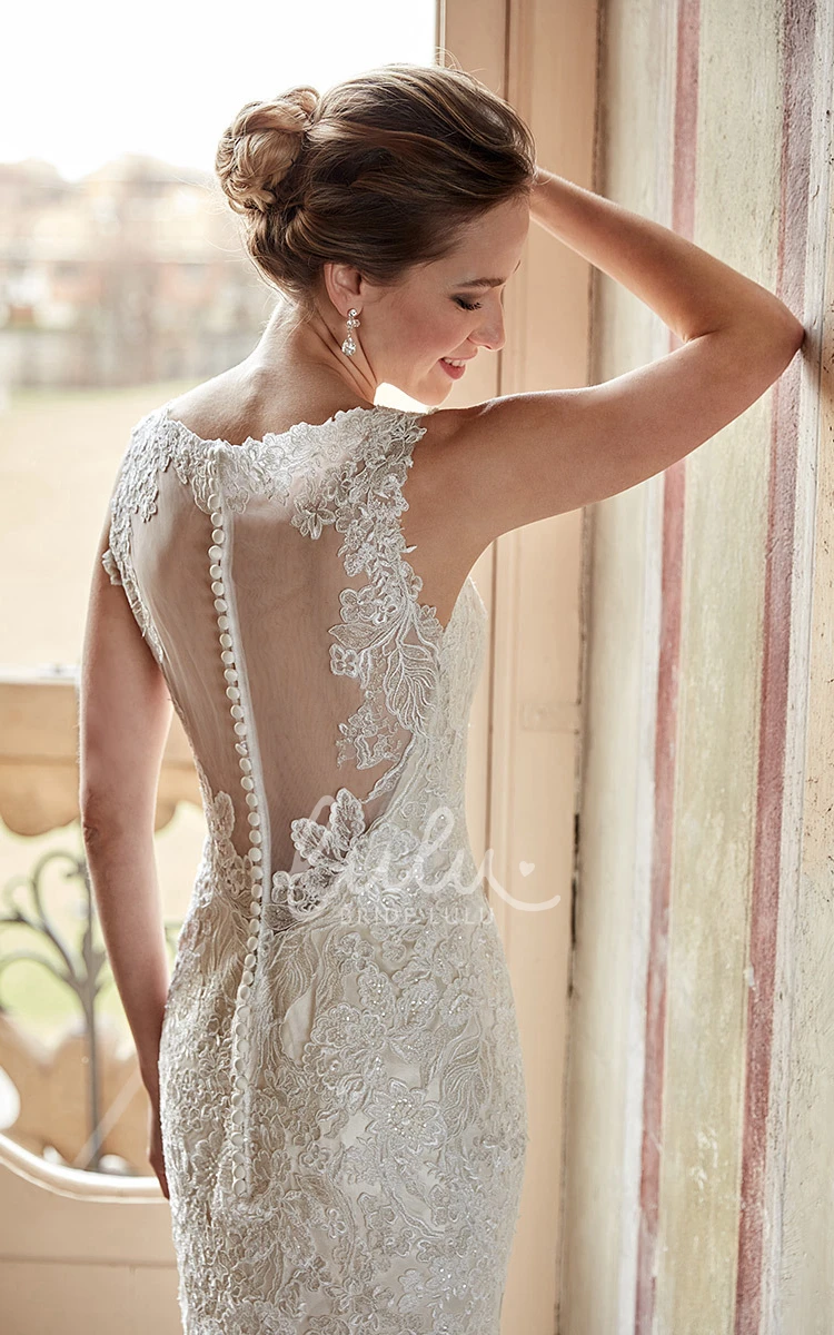 Sleeveless V-Neck Lace Sheath Wedding Dress with Applique