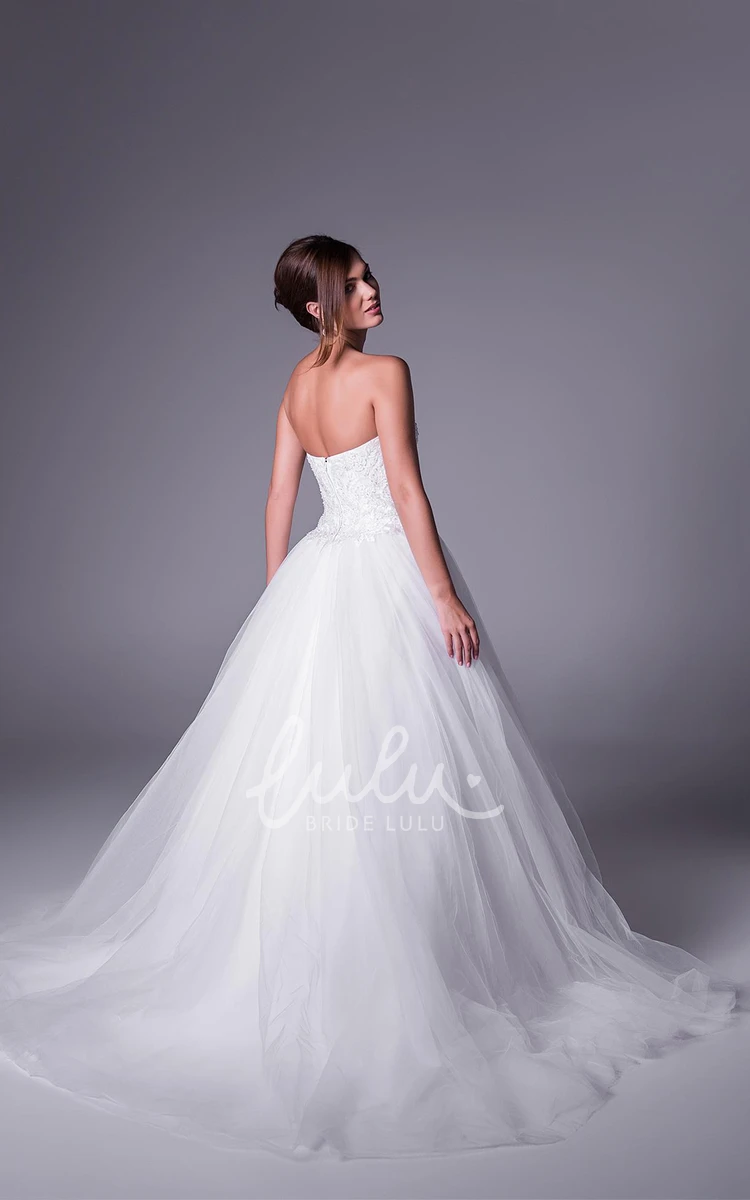 Sweetheart Tulle Wedding Dress with Appliques Ball Gown Floor-Length