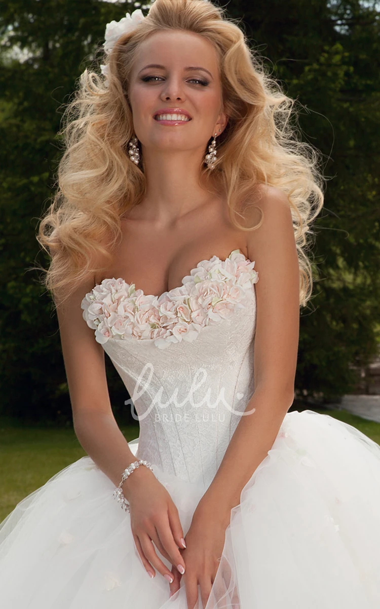 Floral Sweetheart Tulle Wedding Dress with Appliques Long