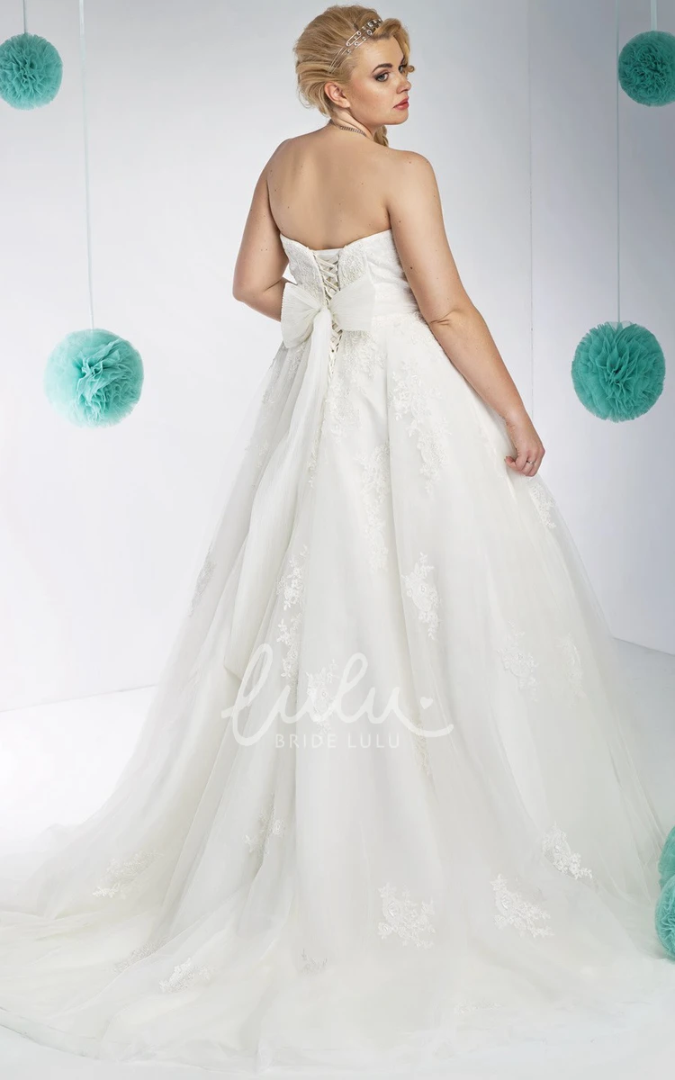 Plus Size Wedding Dress with Waist Jewellery A-Line Sleeveless Strapless Lace&Tulle Floor-Length