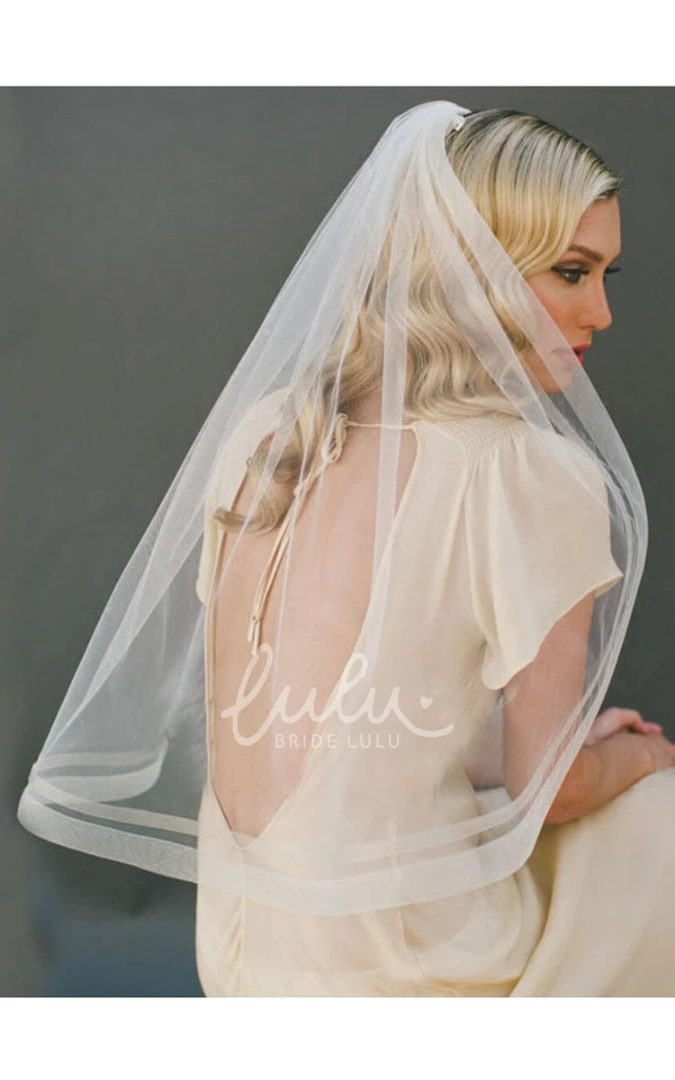 Simple White Wedding Veil with Retro Style and Insert Comb Wedding Dress