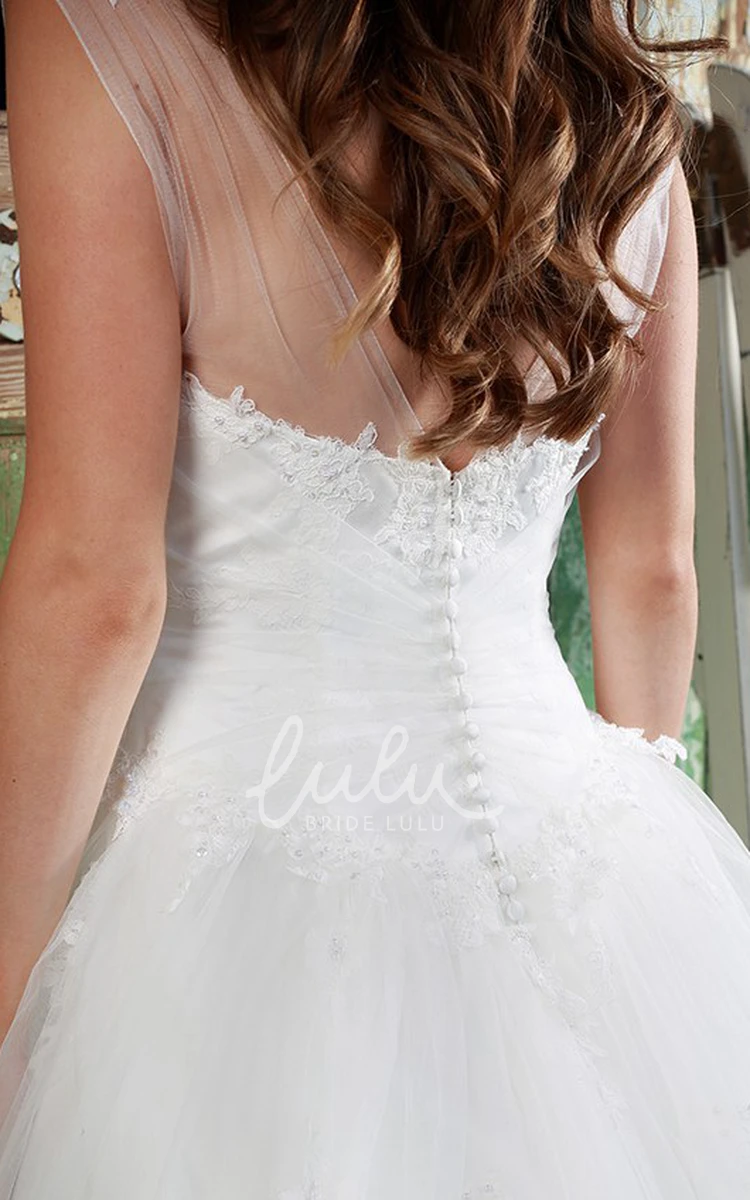 Appliqued Tulle Ball Gown Wedding Dress with Sleeveless and Floor-Length