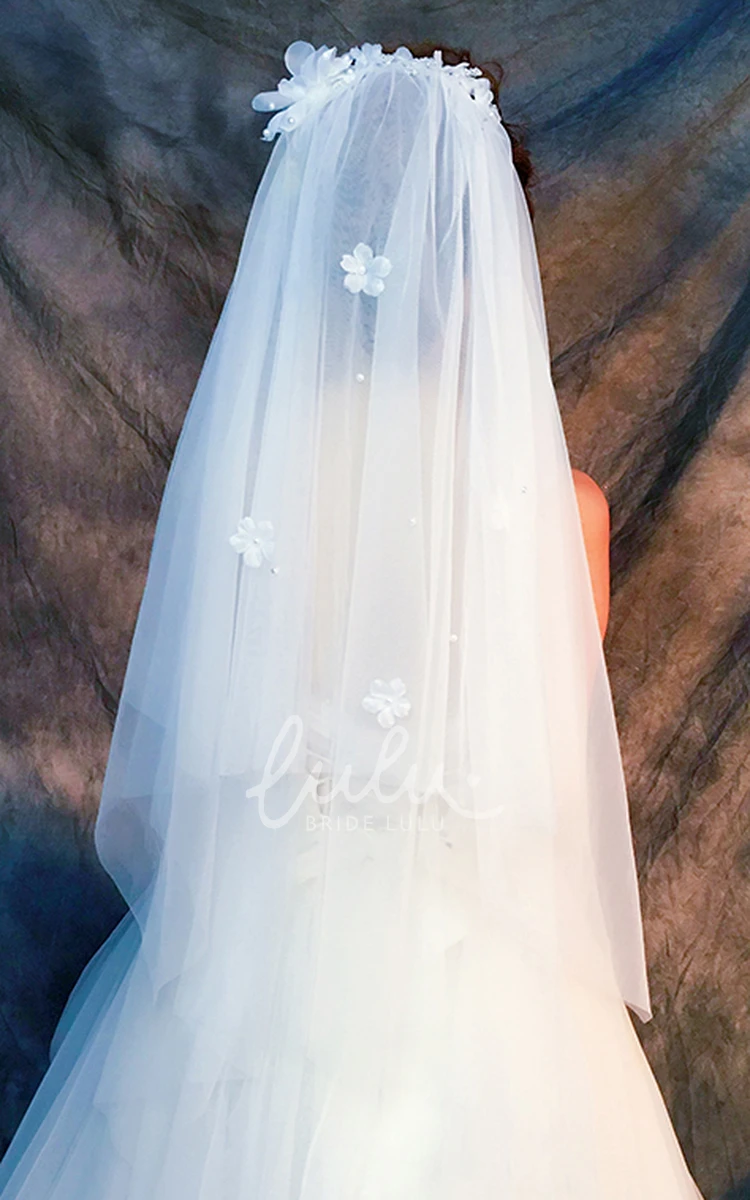 Short Tulle Wedding Veil Applique & Delicate