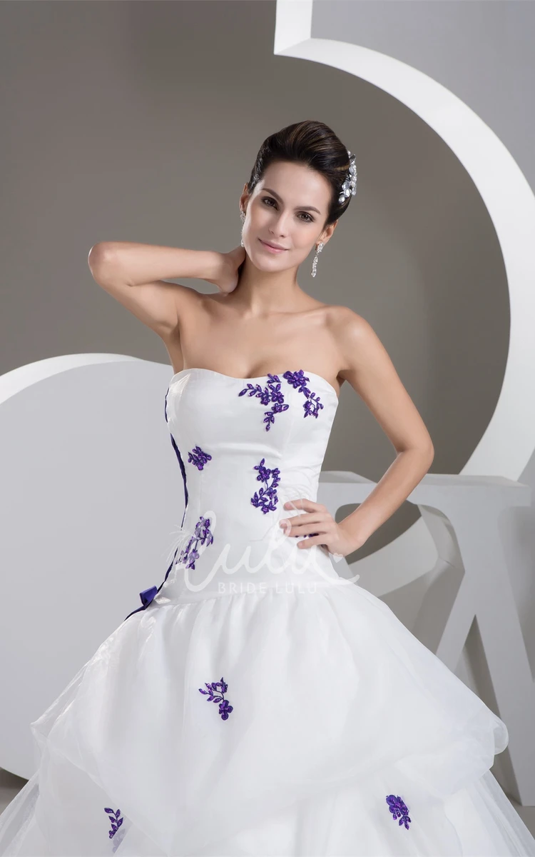 Organza Ball Gown Wedding Dress with Appliques and Wrap Sweetheart Sleeveless Ruffled