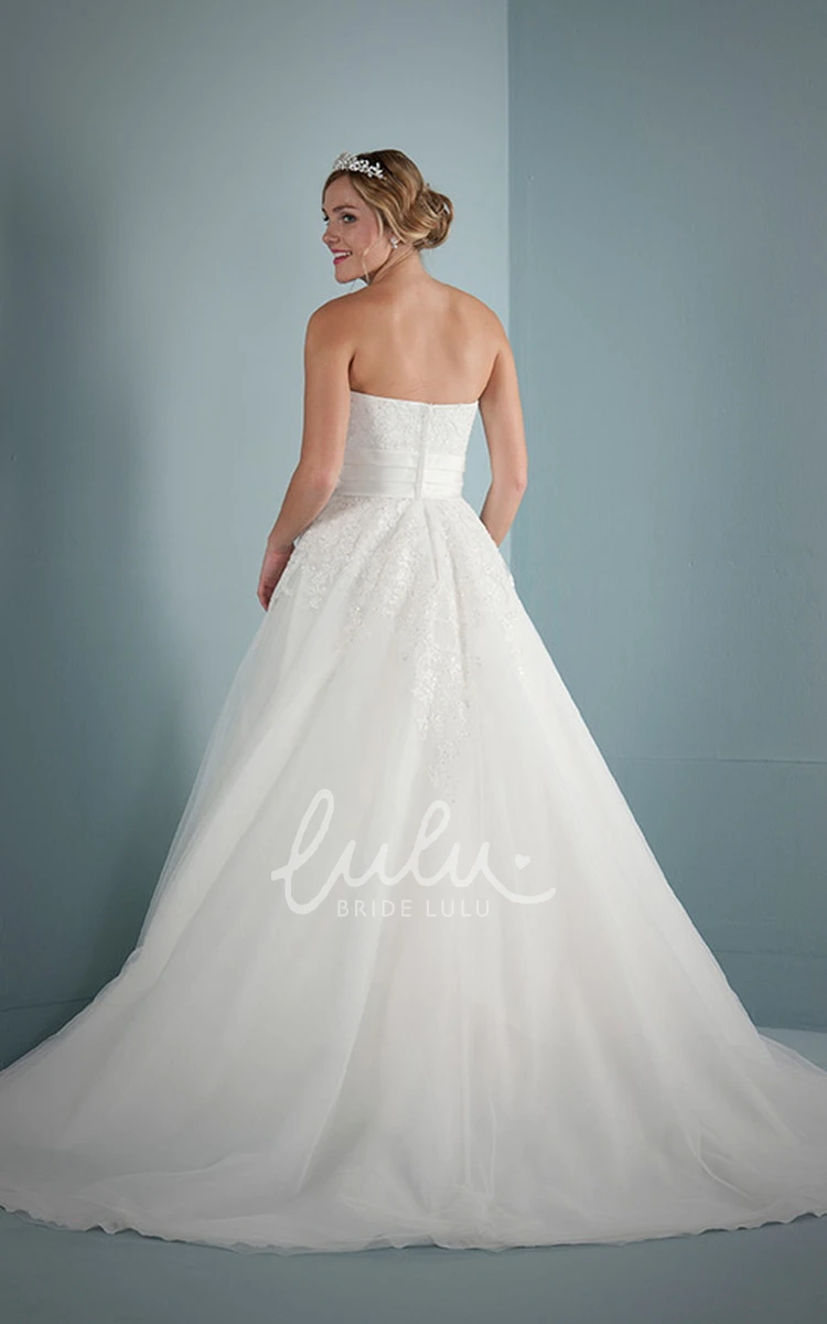 Strapless Tulle&Lace Ball-Gown Wedding Dress with Appliques Floor-Length
