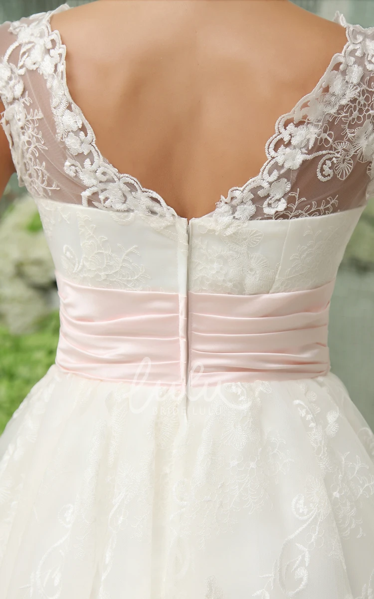 Sweetheart Sleeveless Exquisite Gown with Lace Applique Casual Bridal Dress